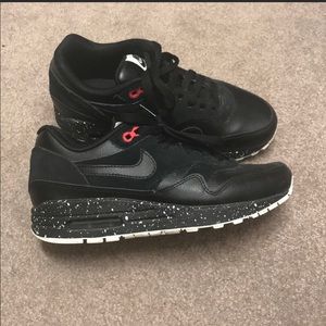 Nike ID WOMEN’S 6.5 excellent condition